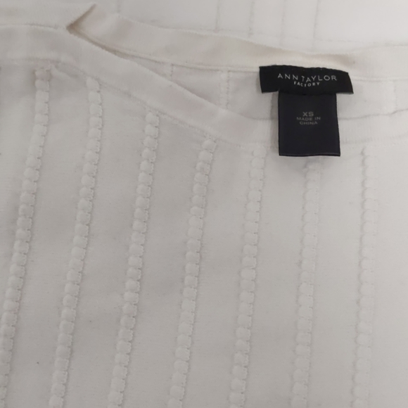 3/4 Sweater - Picture 2 of 4